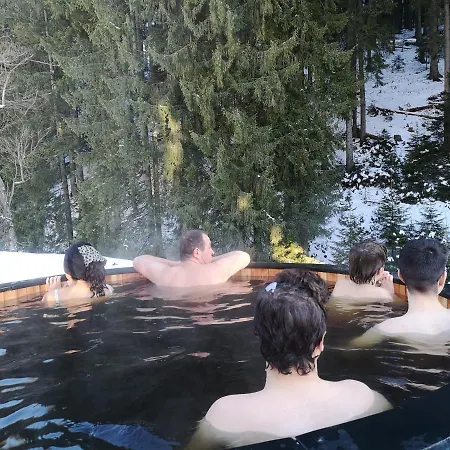 Gora - For 22 Guests, пампорово, Rhodope Mountains 펜션 *