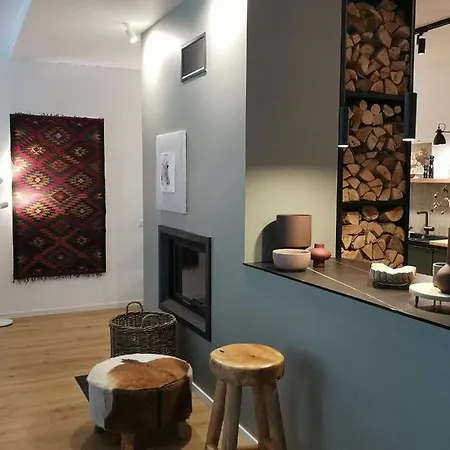 Gora - For 22 Guests, пампорово, Rhodope Mountains 펜션 *