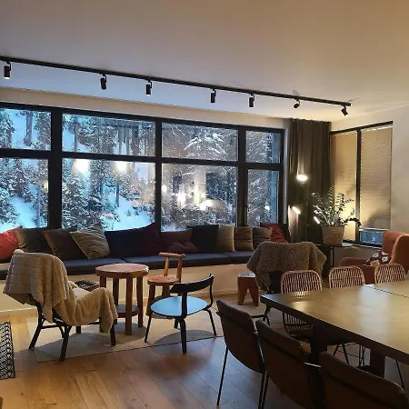 Gora - For 22 Guests, пампорово, Rhodope Mountains Case de vacanță *