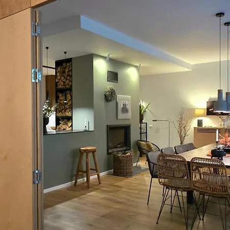 Gora - For 22 Guests, пампорово, Rhodope Mountains 펜션